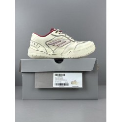 GT GT Balenciaga Hamptons Worn-Out White