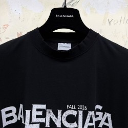GT Balenciaga Men's Lady In Shades T-shirt in Black