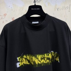 GT Balenciaga Men's Messy Spray T-shirt in Black
