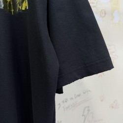 GT Balenciaga Men's Messy Spray T-shirt in Black
