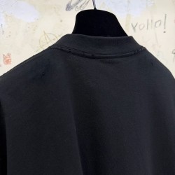 GT Balenciaga Men's Messy Spray T-shirt in Black