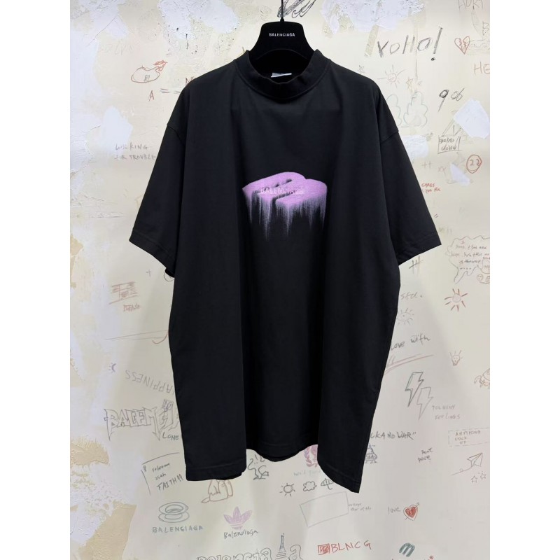 GT Balenciaga Men's Wet Brush T-shirt in Black
