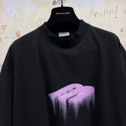 GT Balenciaga Men's Wet Brush T-shirt in Black