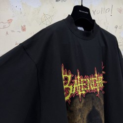 GT Balenciaga Men's Balenciaga Sacré Coeur T-shirt in Black