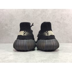 GT Yeezy Boost 350 V2 OREO Core Black White BY1604
