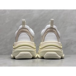 GT Batch Balenciaga Triple S White 2018 Reissue