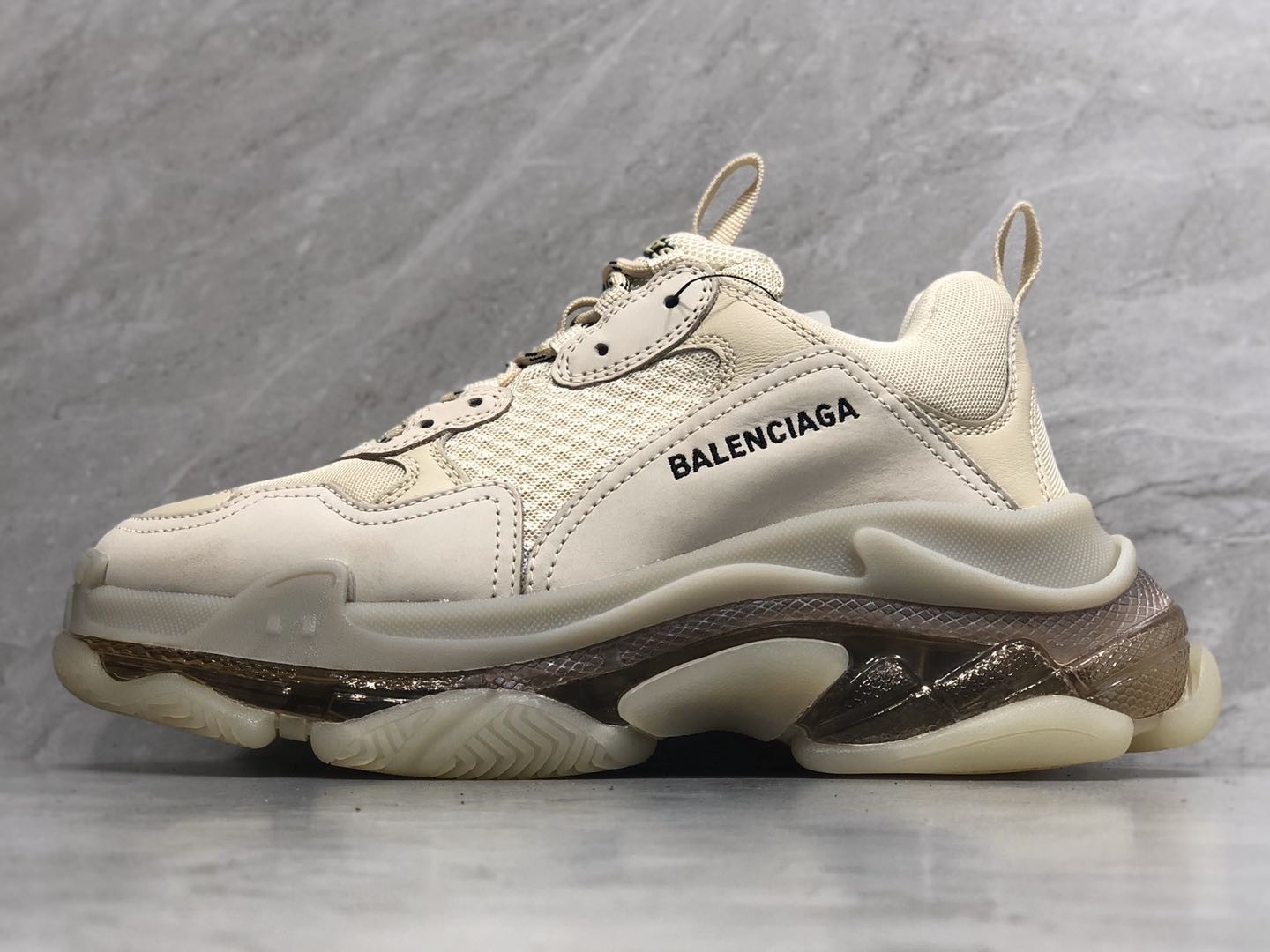Gt batch balenciaga triple s hotsell
