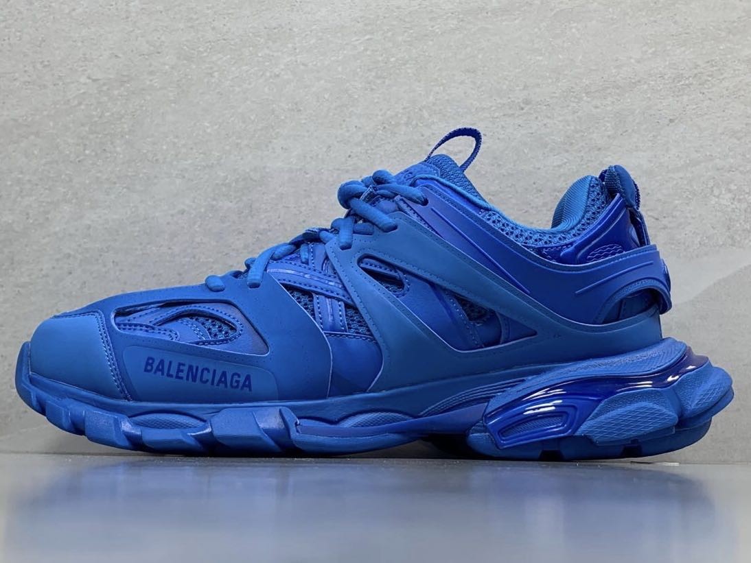 screen blue balenciaga