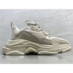 GT Batch Balenciaga Triple S Leather Free Beige