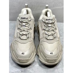 GT Batch Balenciaga Triple S Leather Free Beige